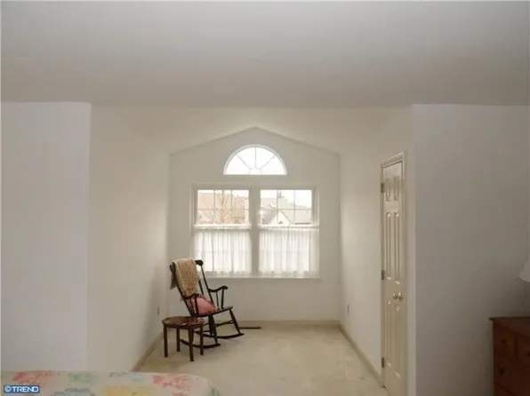 32 Manchester Ct, Berwyn, PA 19312