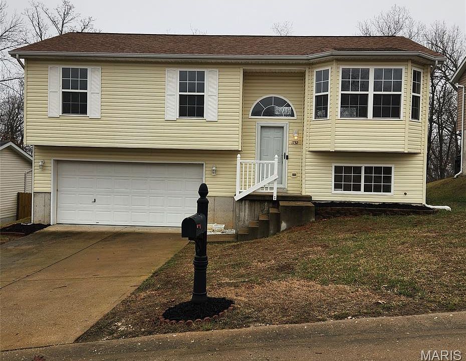 1st image of 1732 Twelve Oaks Pl