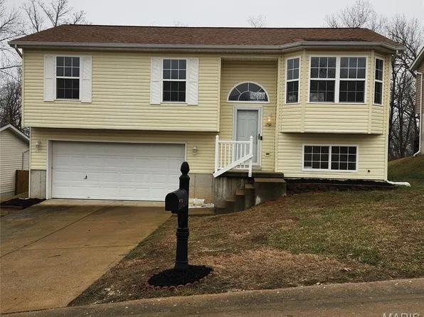 1732 Twelve Oaks Pl, Pevely, MO 63070