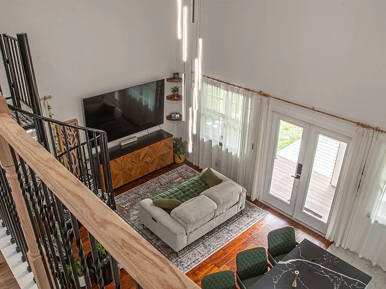 349 N Bluford Ave — Photo 12