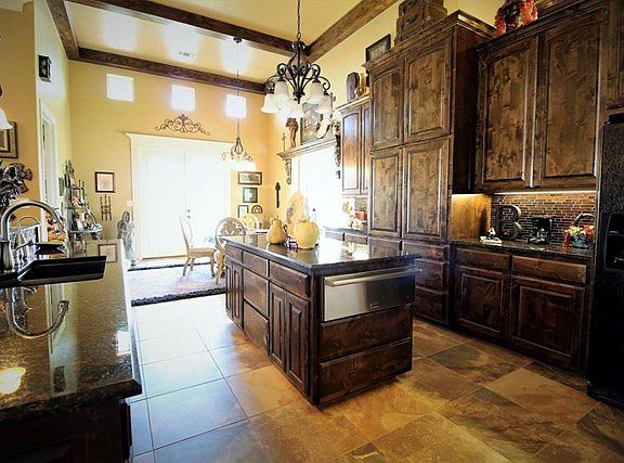 3rd image of 2916 San Saba Ct