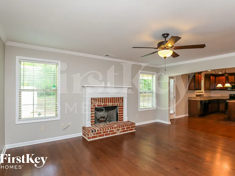 254 Cypress Pl — Photo 4