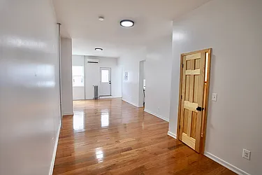 278 Devoe Street, #1