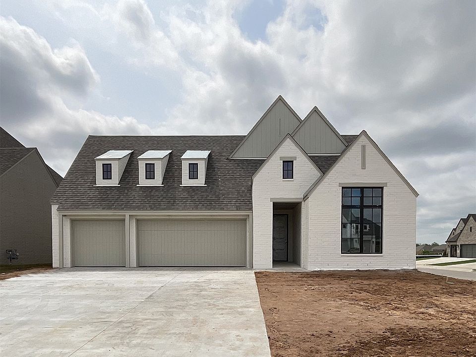 1st image of 2723 W Van Buren Ct