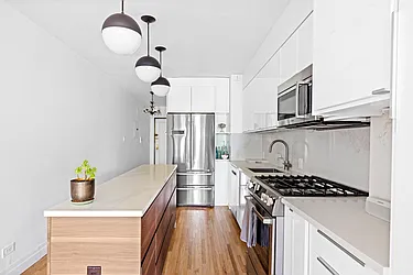 221 Mcdonald Avenue, #6P