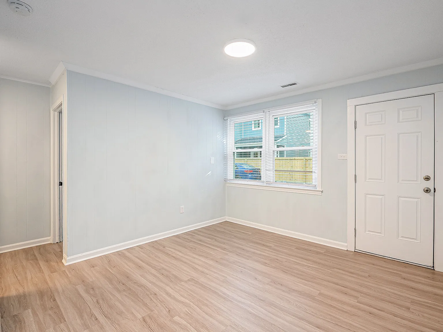 2 bed, 600 sqft, $1,400 — Photo 2