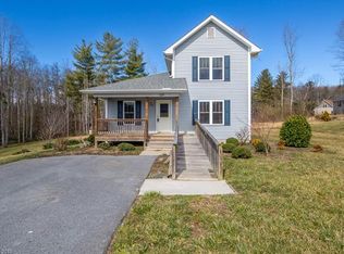 125 May Apple Dr, Hendersonville, NC 28792