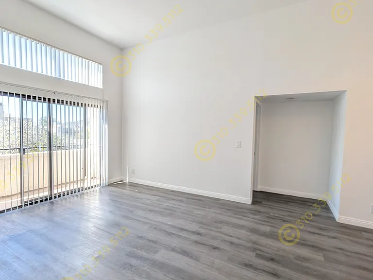445 Hawthorne #313 — Photo 15