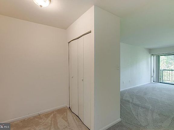3rd image of 9741 Kings Crown Ct APT 202