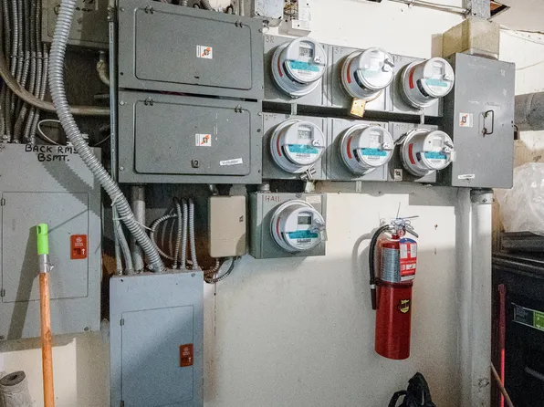 71-18 Myrtle Avenue image 8 of 10