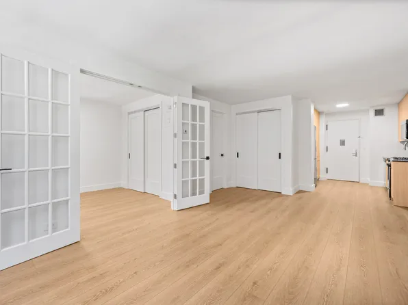 315 West 57th Street image 1 of 23