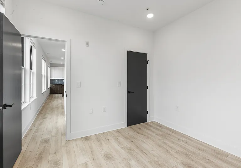 943 Washington Ave #501 — Photo 10