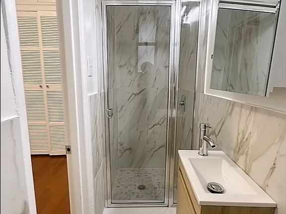 5th image of 120 Riverside Dr APT 8G