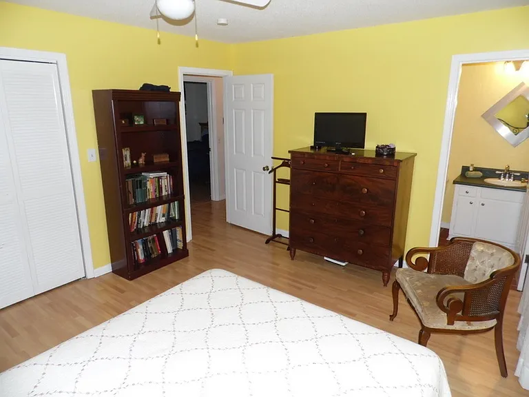 1107 Shoreview Dr — Photo 15
