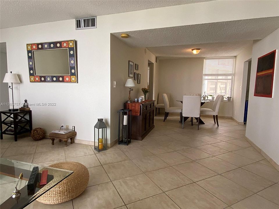 1st image of 18181 NE 31st Ct APT 1110