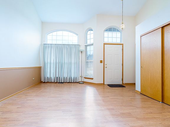 2nd image of 24104 Primrose Cir