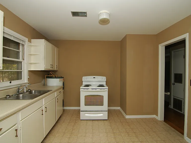 4110 Broyles Ave SW — Photo 4