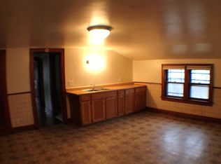 5 2nd St APT 4, Gloversville, NY 12078