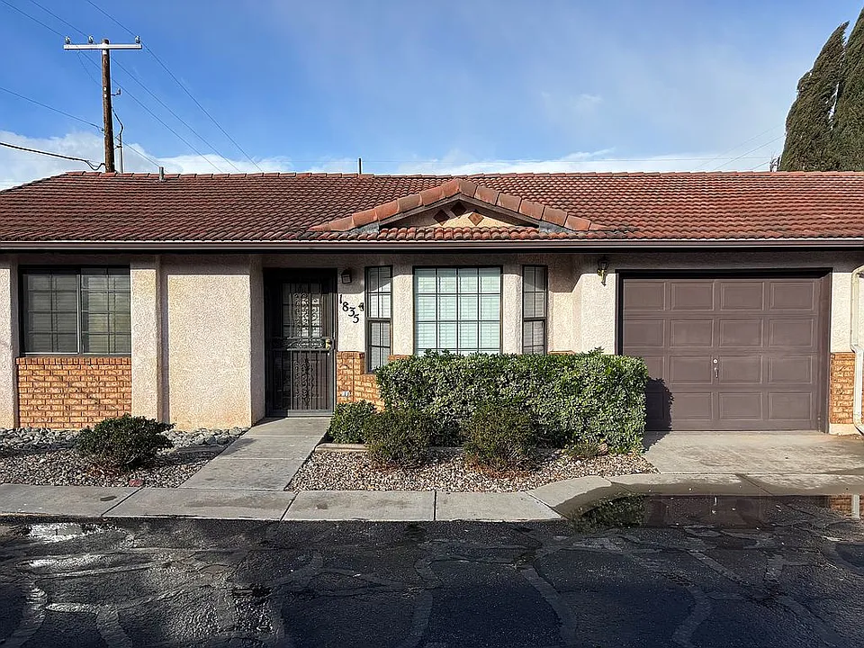 1835 W 950 N — exterior photo