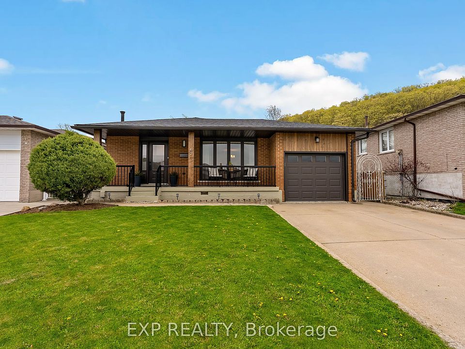 1st image of 142 Marcella Cres