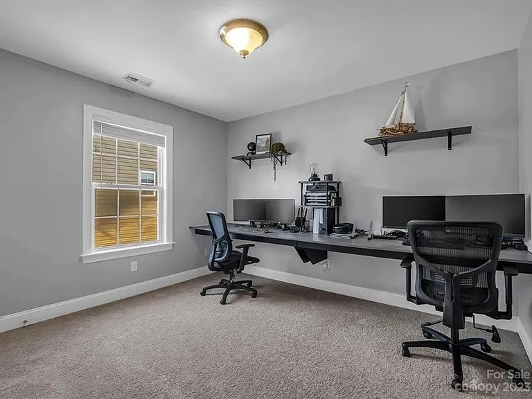 5 Maxim Ct — Photo 18