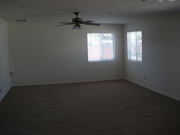 4th image of 4821 Harmony Ln