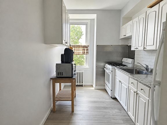 3rd image of 443-445 Springfield Ave #2C