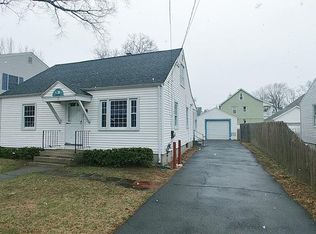 31 Arthur St, Springfield, MA 01104