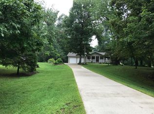 112 Drury Rd, Carbondale, IL 62902