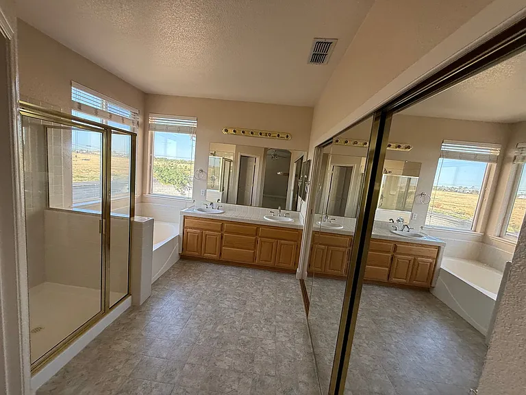 3389 Bonaire Rd — Photo 10