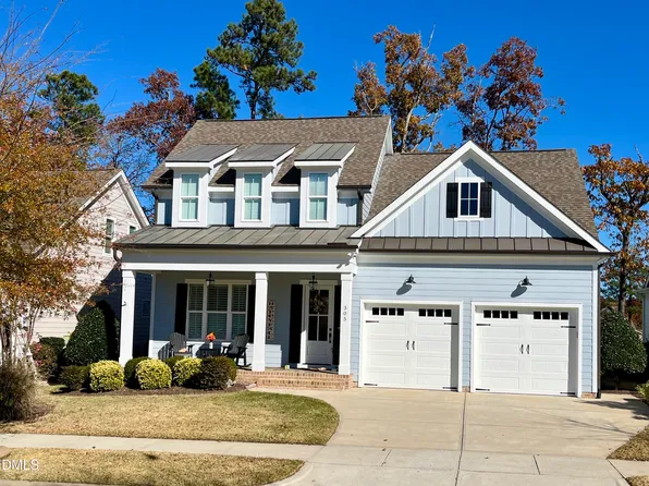 305 Fairway Vista Dr, Holly Springs, NC 27540