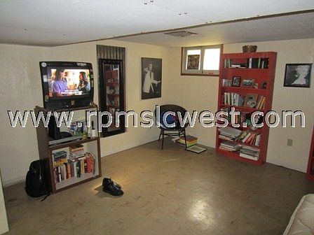 4th image of 332 E Williams Ave