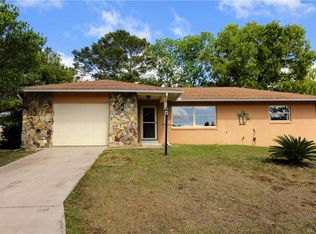 145 W Goldentuft Ct, Beverly Hills, FL 34465