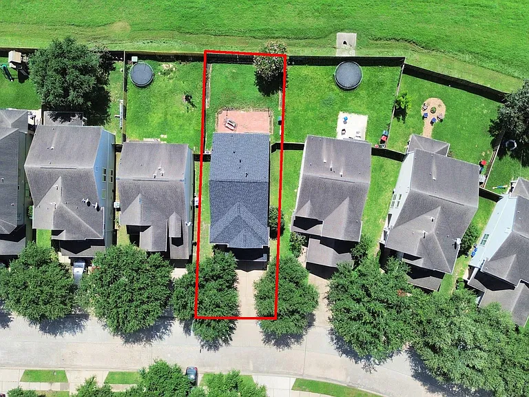 11027 Dellrose Crossing Dr — Photo 49
