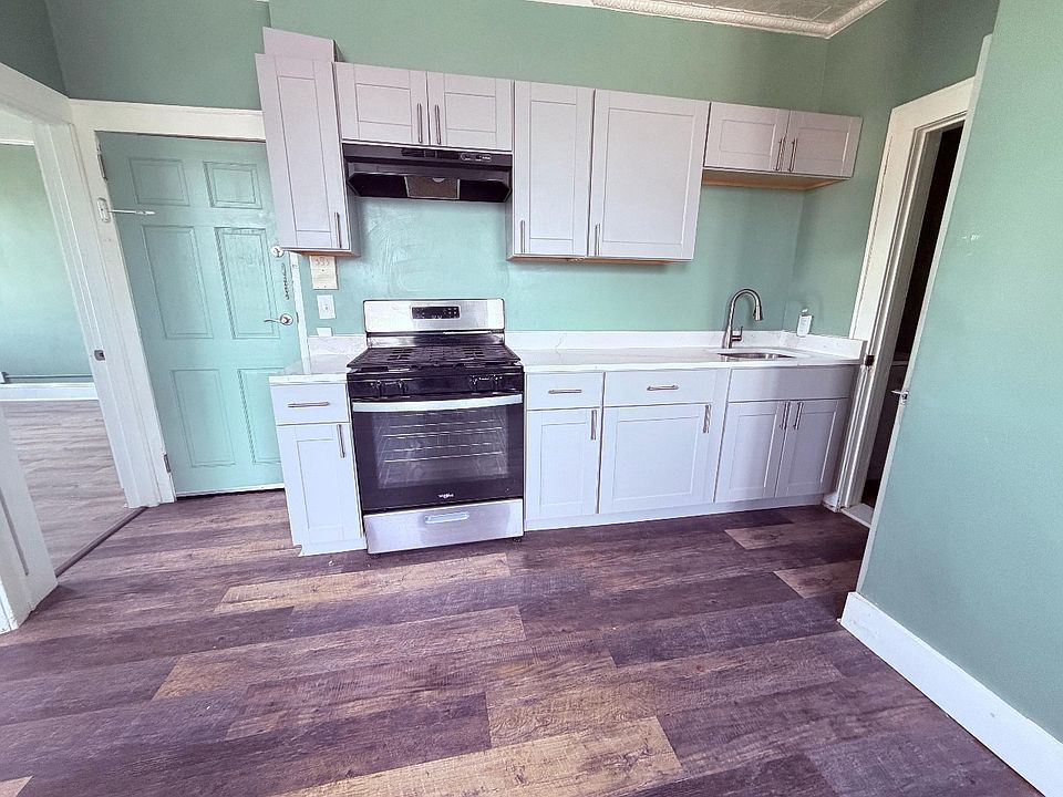 1st image of 166 Palisade Ave APT 3