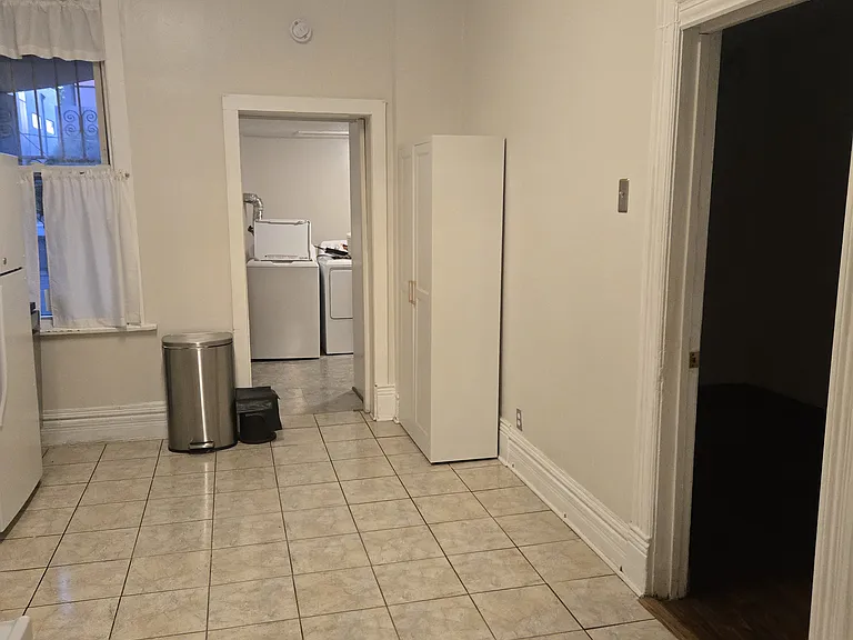 924 N Honore St #2 — Photo 7
