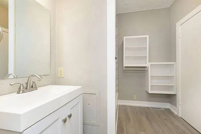 1806 Lexington Ave — Photo 11