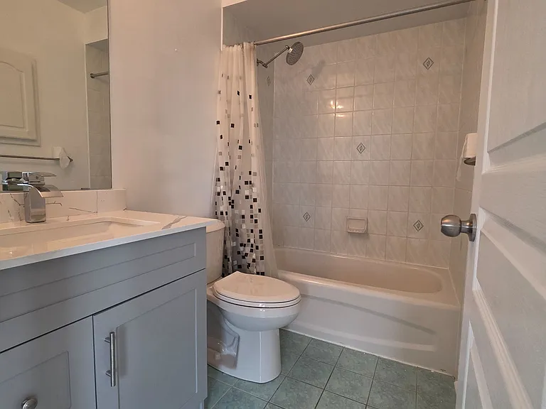 98 Birdstone Cres — Photo 11