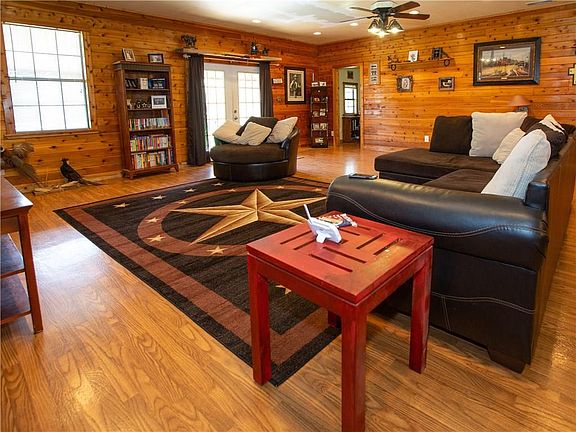 3rd image of 1454 Clover Dr