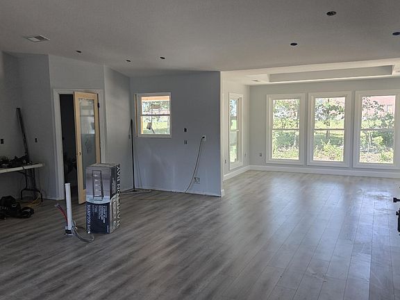 3rd image of 234 Hinch Mountain View Rd