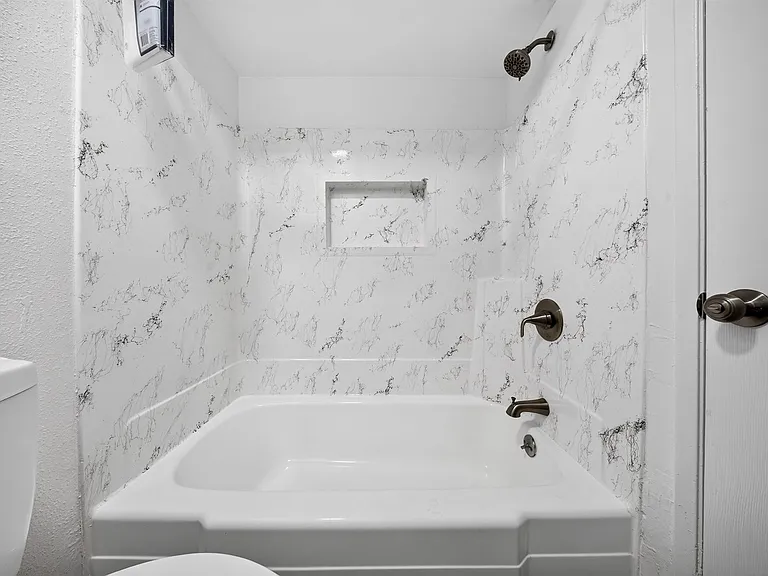 5708 Tujunga Ave — Photo 32