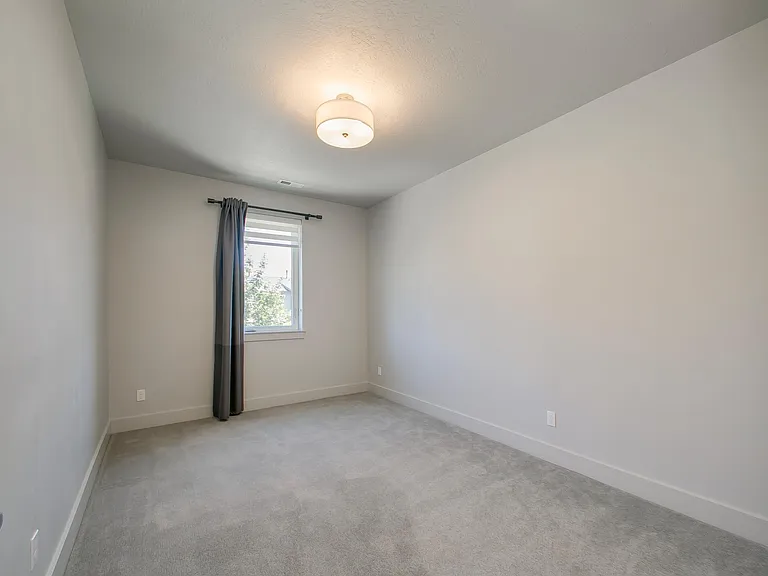 3961 E Parkcenter Blvd — Photo 23