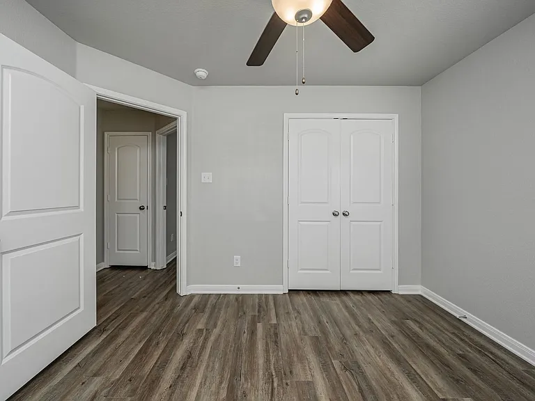 517 Fallbrook Dr — Photo 38