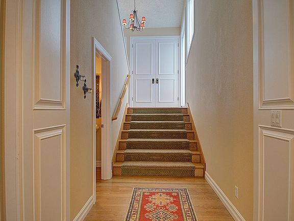 4th image of 8812 NW Lakeshore Ave #6