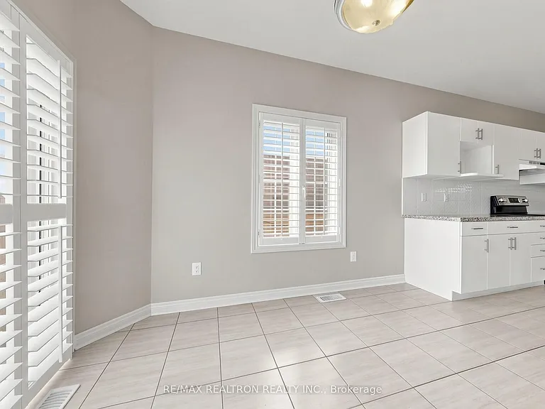 59 Jevons Dr — Photo 8