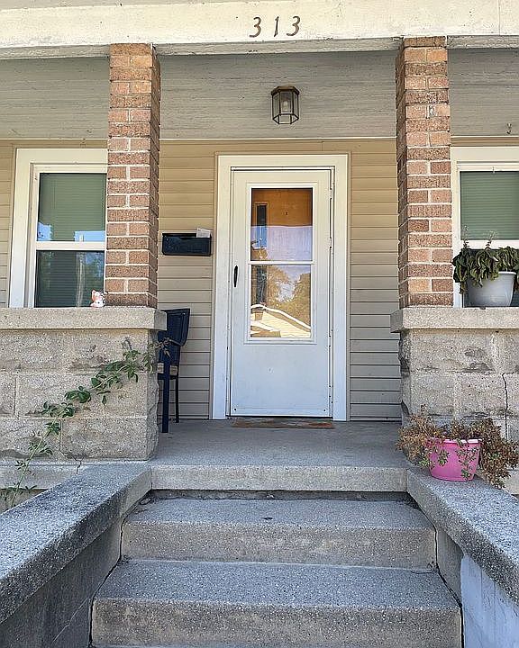 1st image of 313 Water St