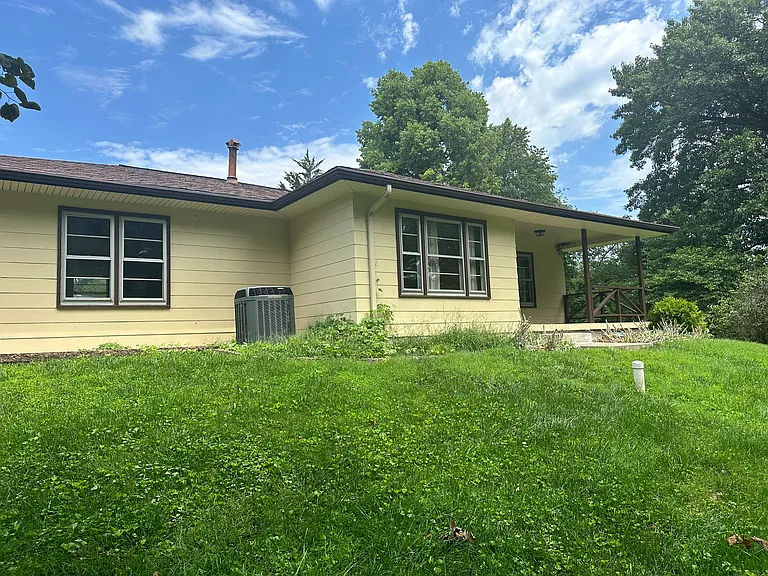2567 Oak Dr — Photo 37
