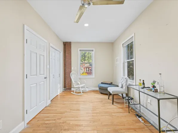 3607 Irwin Avenue image 9 of 25