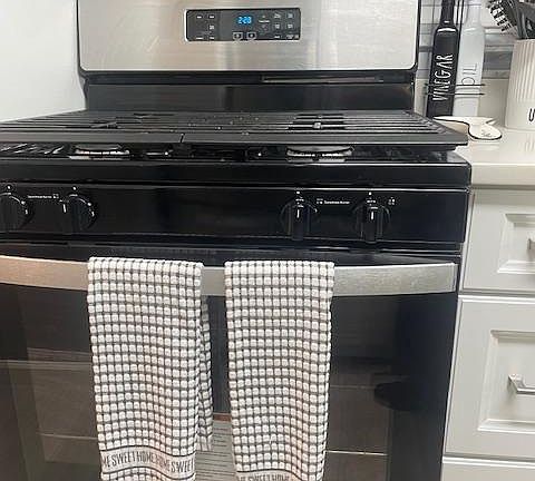 5th image of 2862 Dover Ln APT 304