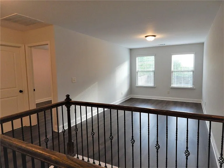 2441 Melton Common Dr — Photo 64